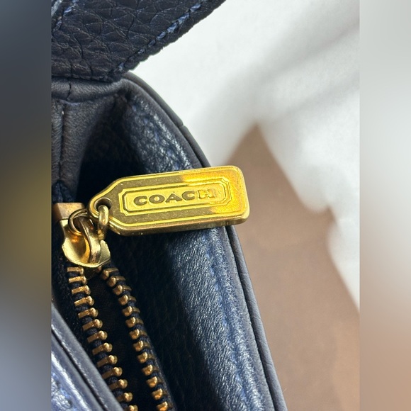 Coach Sonoma Pocket Zip Navy Blue Pebbled Leather Adjustable Crossbody Bag Vtg - Picture 3 of 16